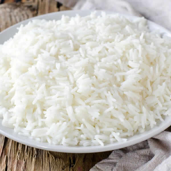 riz blanc cuit à la vapeur